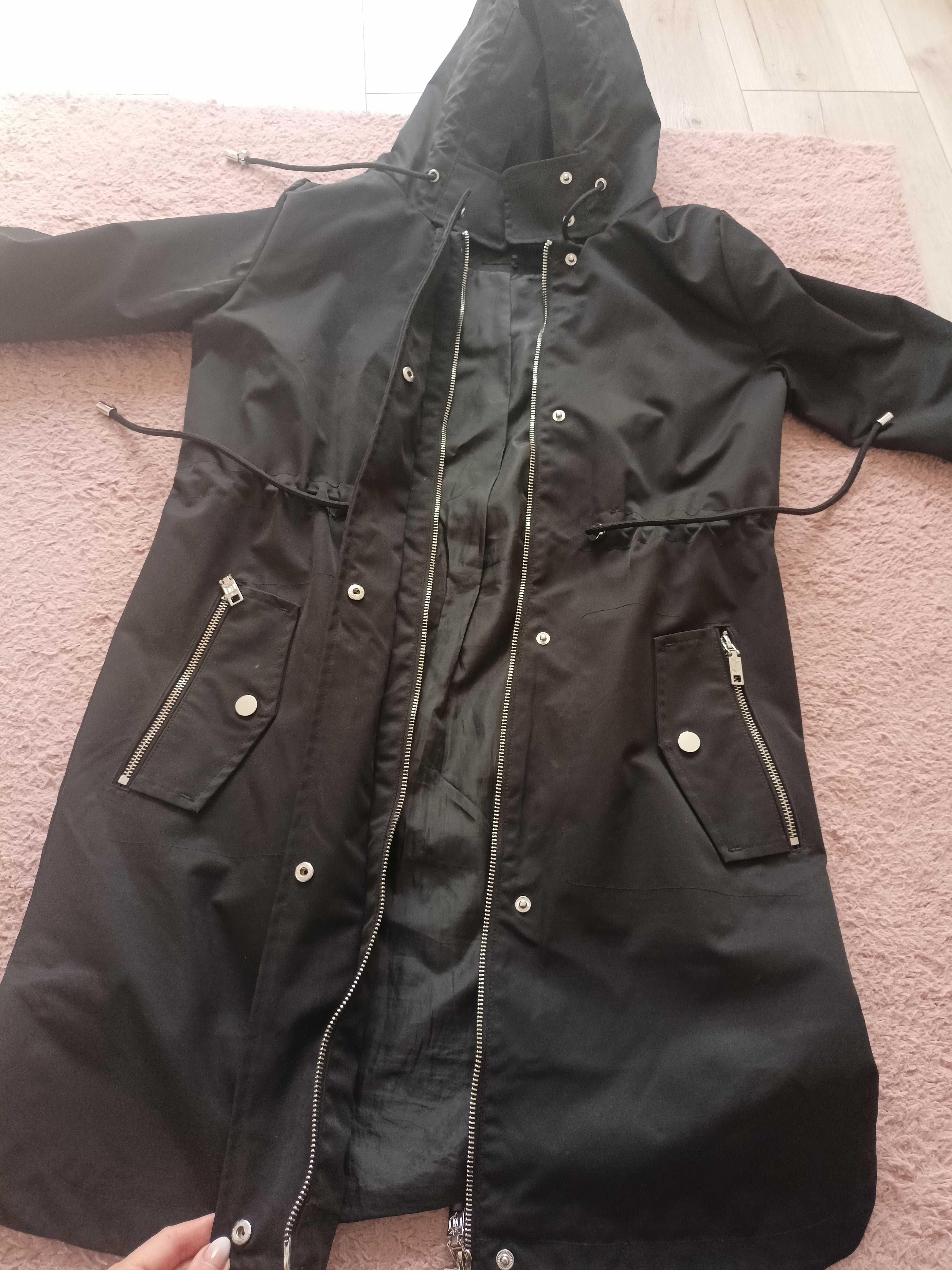 Parka Mohito czarna roz 32