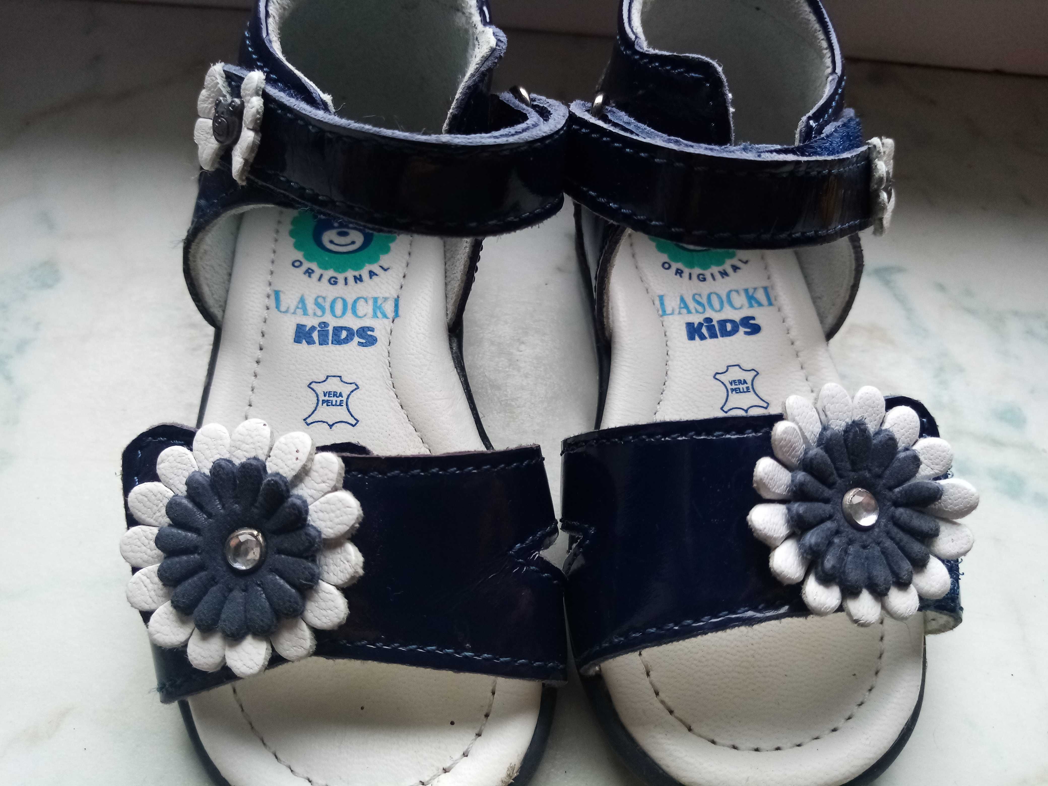 sandałki granatowe 19 lasocki