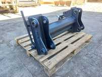 Szybkozłącze przednie New Holland Case LB110 LB115 CASE 580 590 mechaniczne