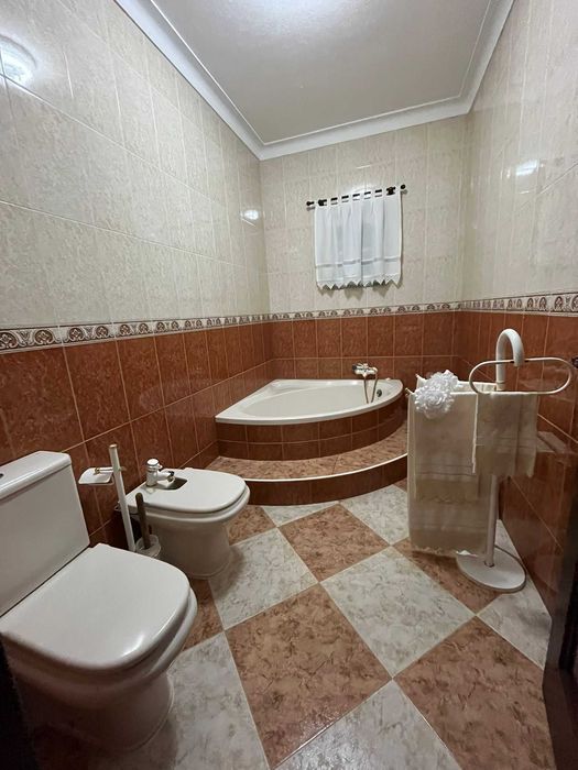 Quarto, sala e wc para arrendar em Monsaraz