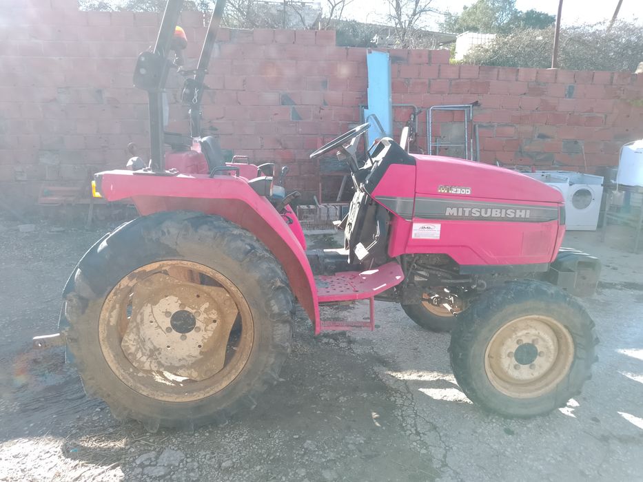 Vendo trator mais samiador