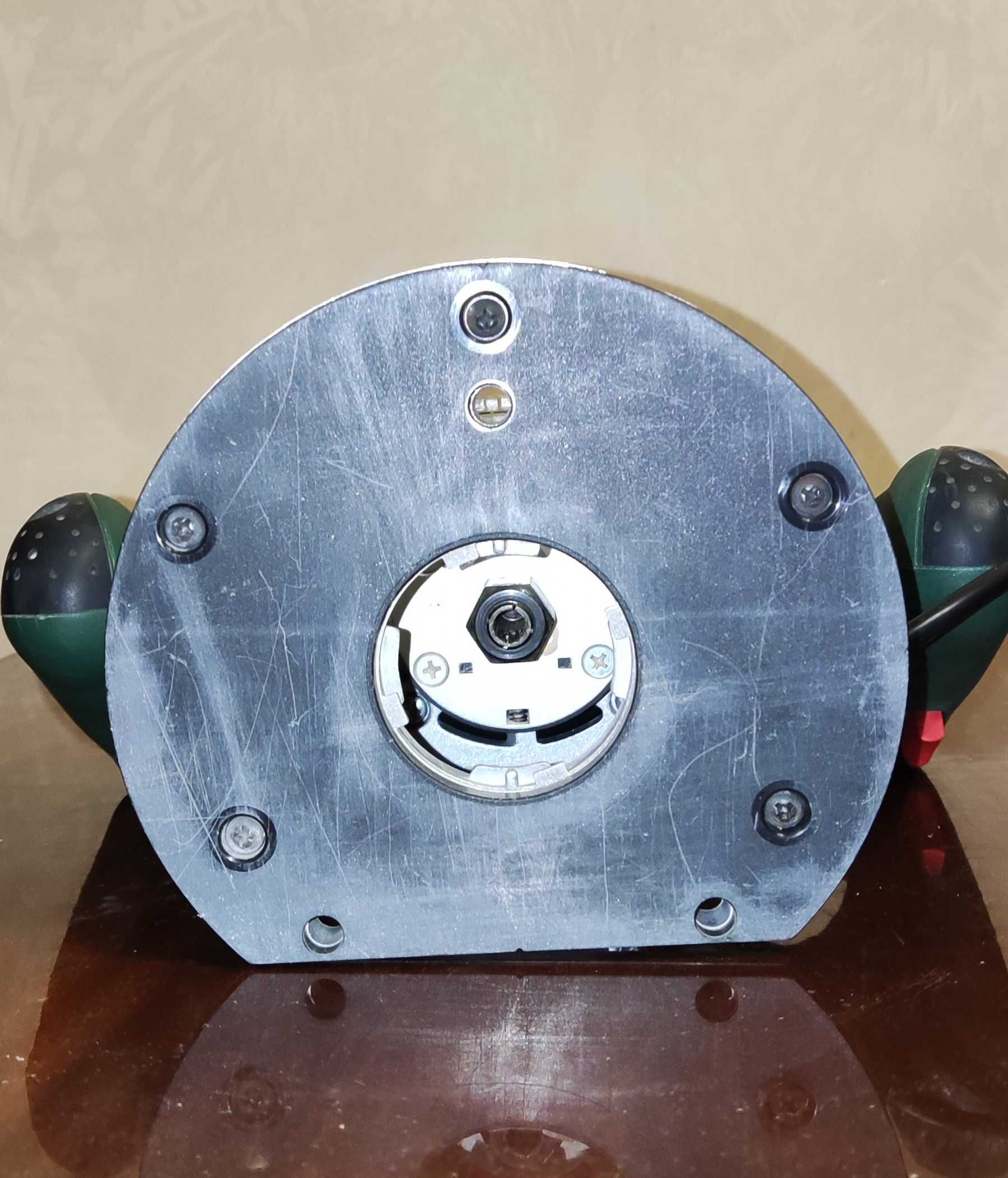 Фрезер Bosch POF 1200 AE