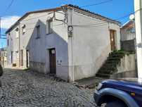 Moradia T2 para reconstrução em Ferro - Covilhã