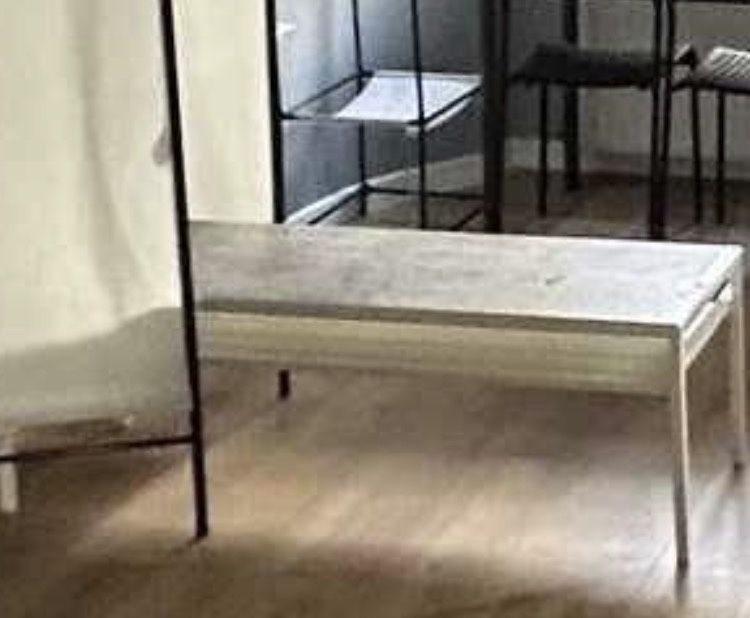 Ławka na przedpokoj, do łazienki z pólką