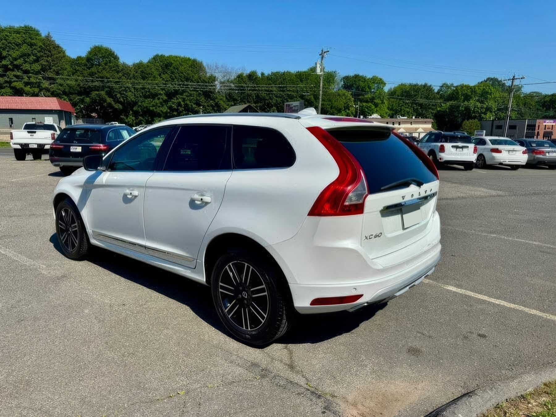 2017 Volvo XC60 T5 Dynamic