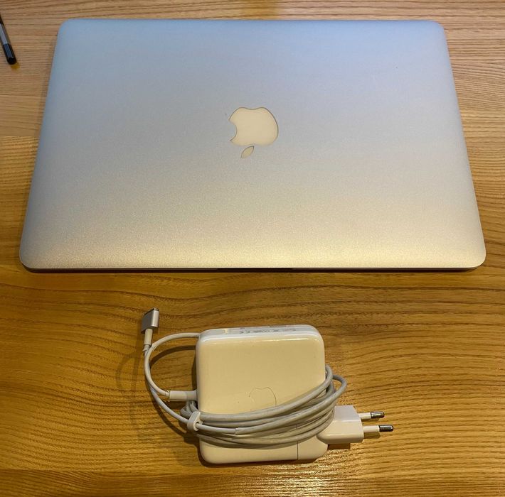 Apple MacBook Air 13" A1466 2012