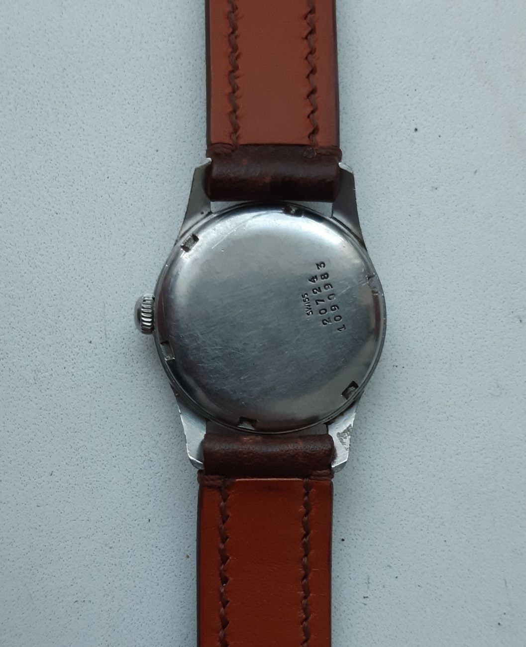 Годинник швейцарський Universal Geneve