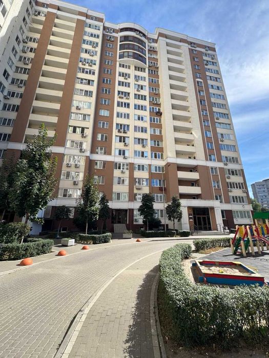 Продам комерційне приміщення 210м2 ЖК Палладіум якісна локація Бровари