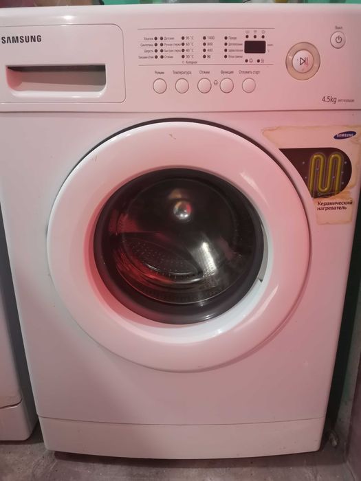 Продам стиральную машинку автомат Самсунг 5кг в идиале.