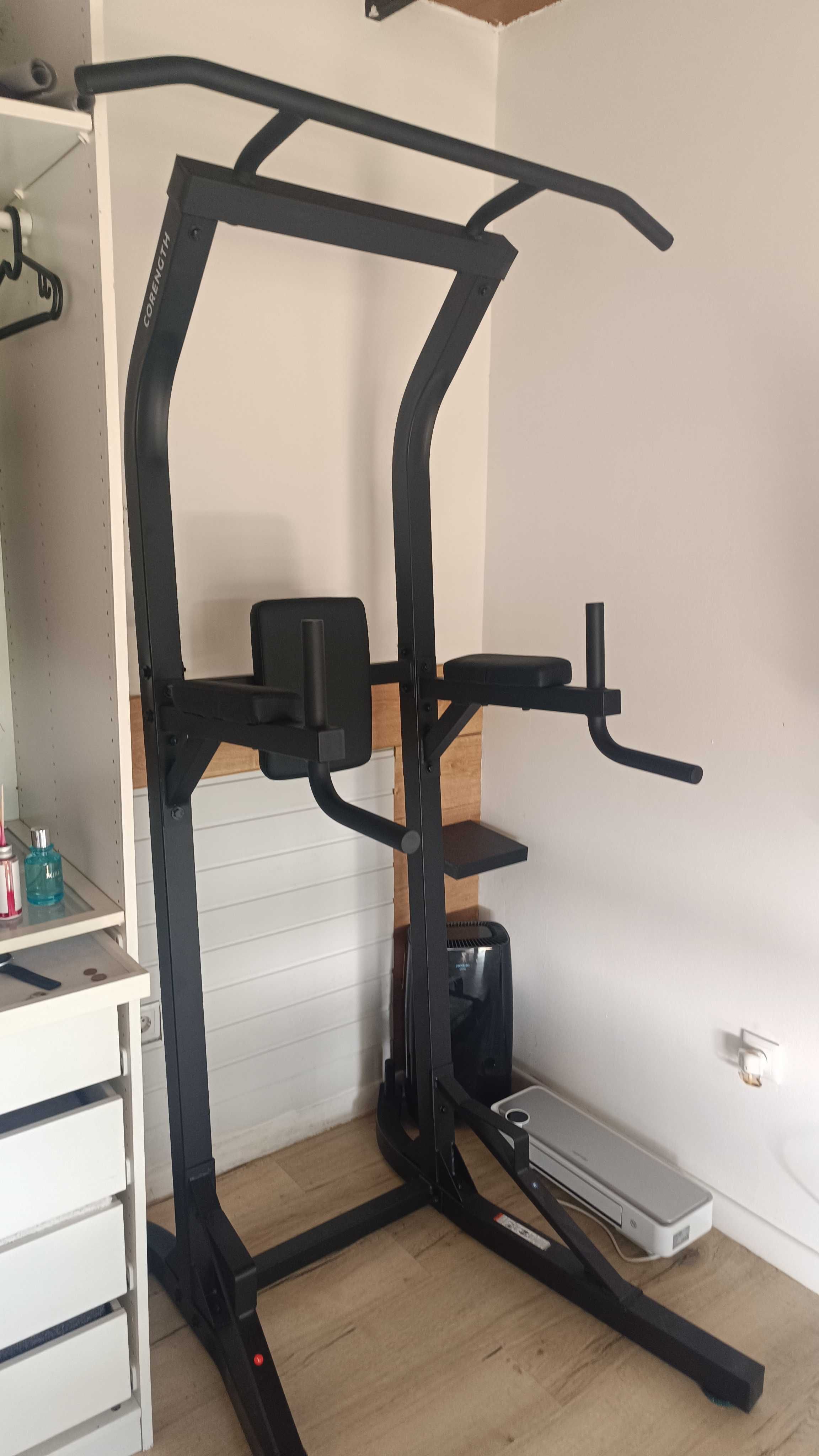 Máquina de musculação / banco romano