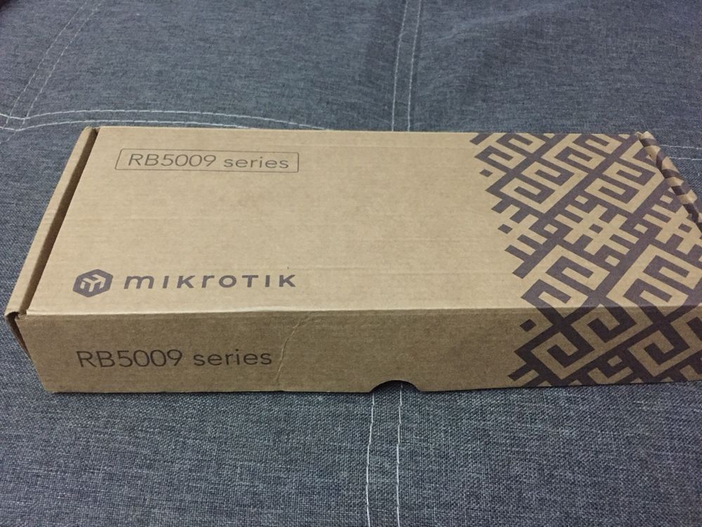Маршрутизатор MikroTik RB5009UG+S+IN