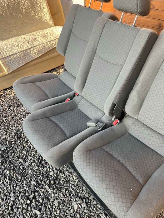 Сидіння для буса. Сідушки, крісла, автосидіння