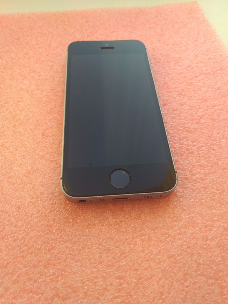 Продам iphone SE 2016 32гб, neverlock, с Европы, Идеал. Без Нюансов!!!