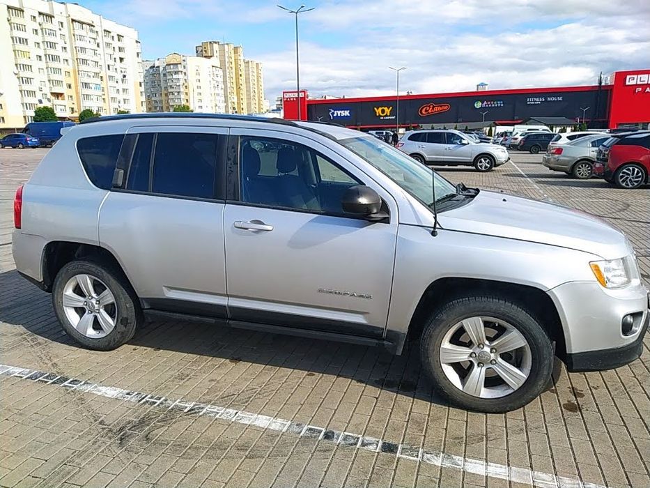 Продам джип компас