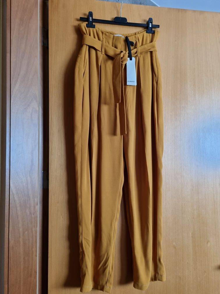 Calça pinko amarelo torrado com etiqueta