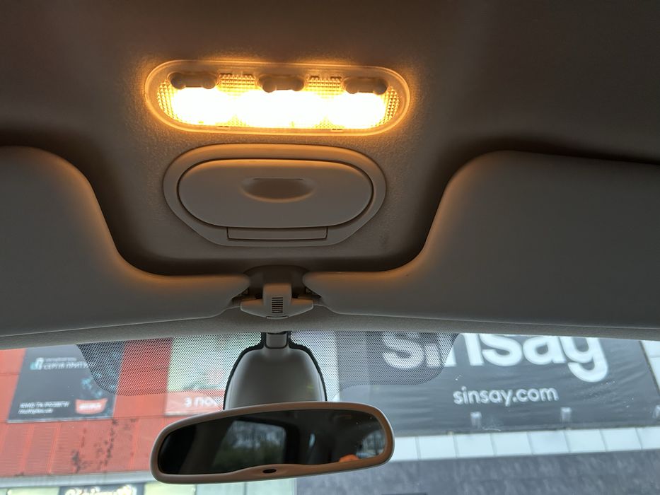 Продам RENAULT SCENIC 2006 року