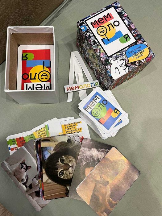 "Мемологія"  настільна гра для компаній