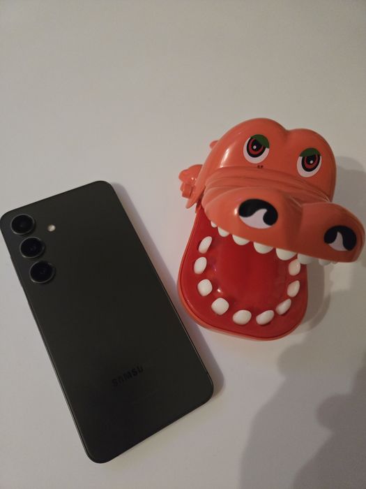 Samsung s24 на 128 новий