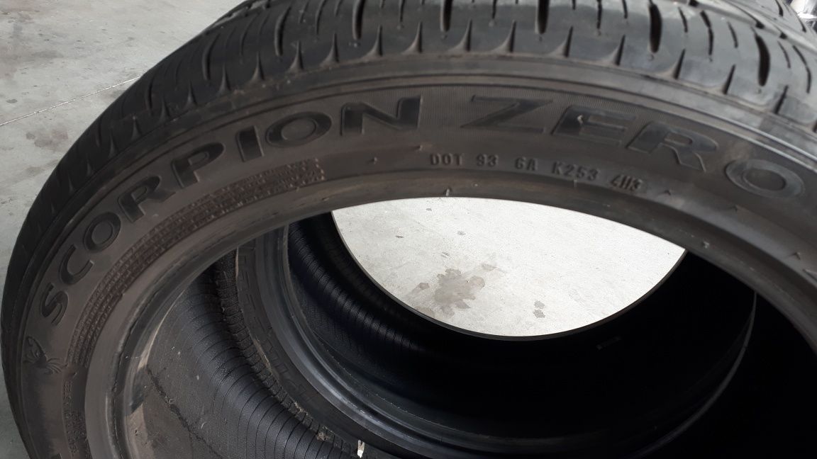 Dois pneus 255/45R20 105V Pirelli Scorpion Zero