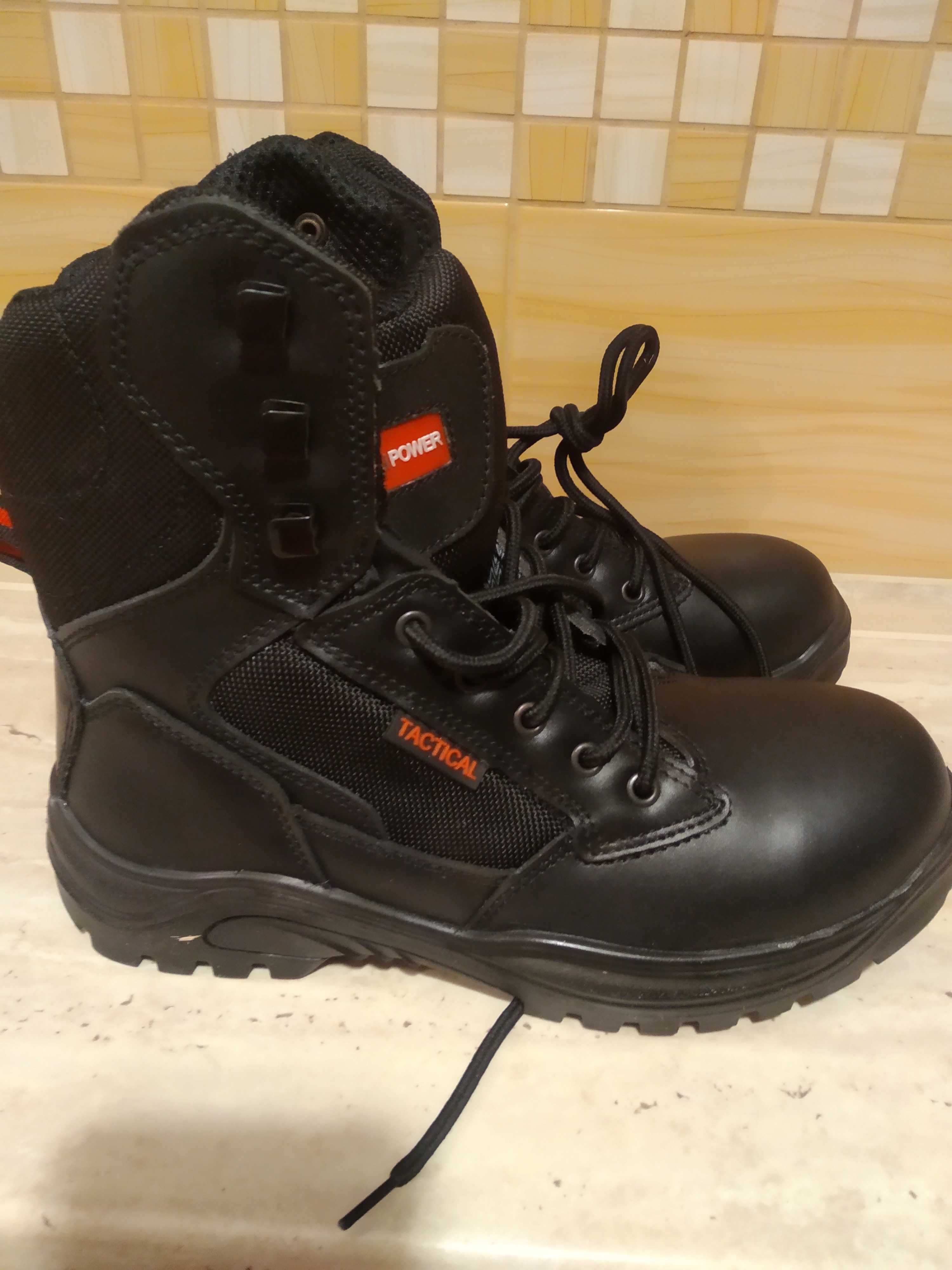Nowe czarne buty taktyczne roz.42