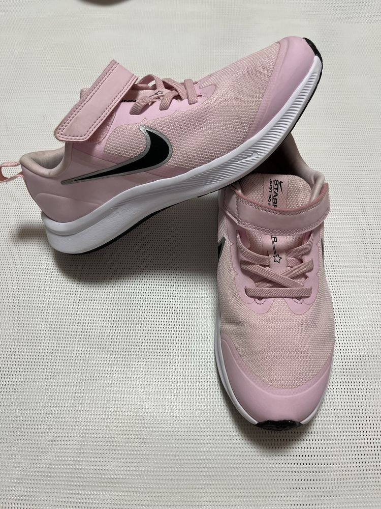 Кросівки Nike , р. 35