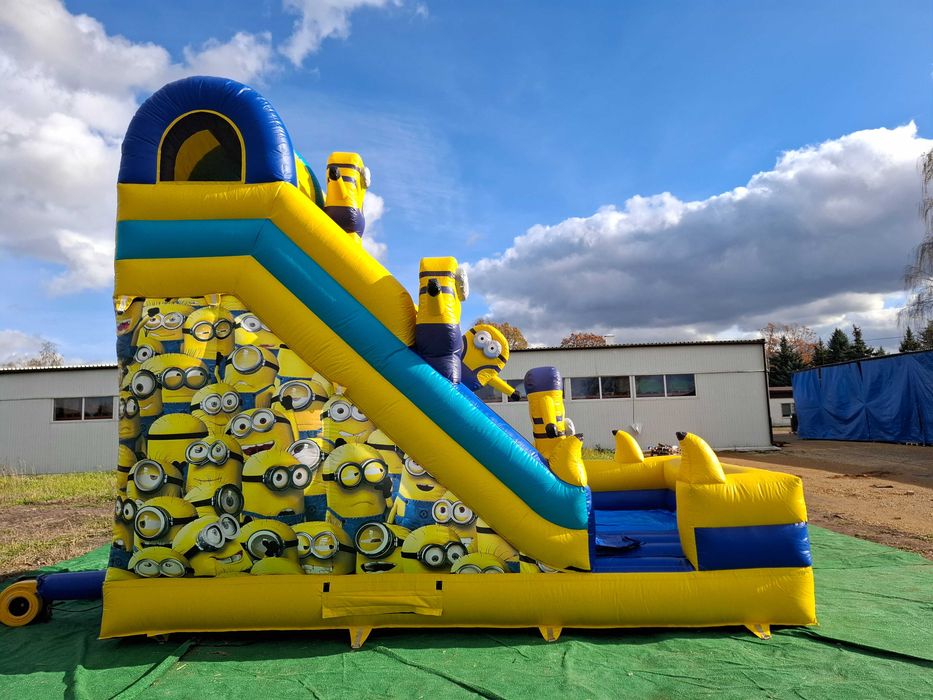 Надувна гірка "Шалені міньйони" нова