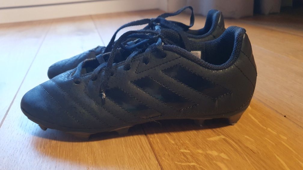 Dziecięce buty pilkarskie, korki adidas