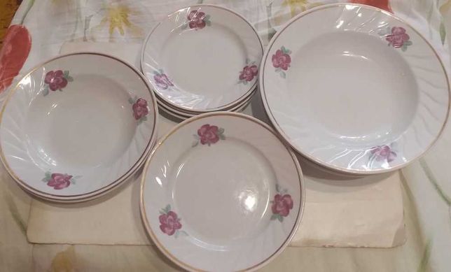 Комплект тарелок Розы (всего 12 шт)      Богдановичский ФЗ