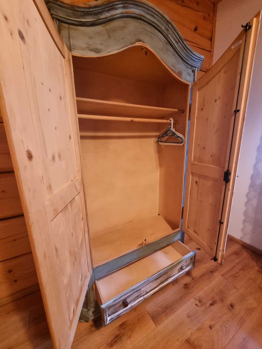 Sprzedam szafę drewnianą