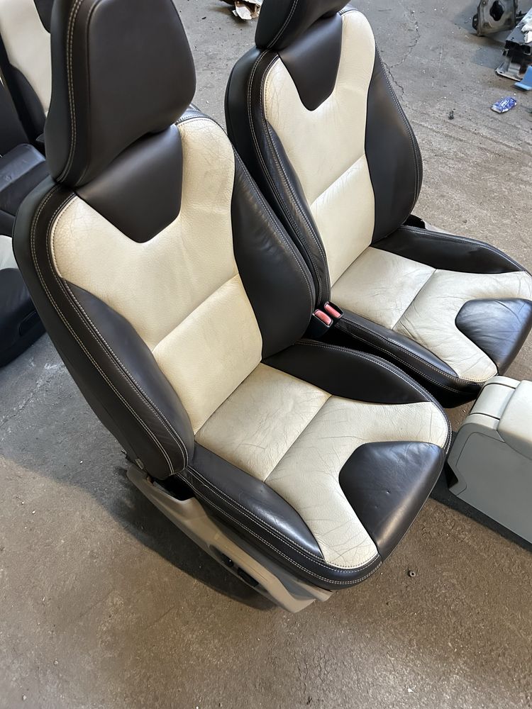 Fotele wnetrze volvo XC60 komplet europa
