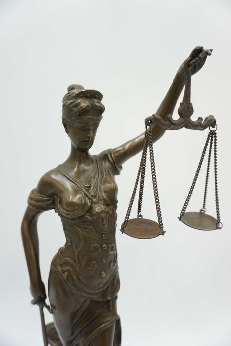 TEMIDA Z BRĄZU 40,5cm dla prawnika