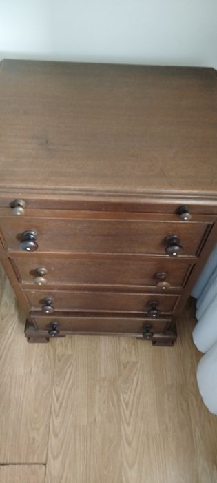 Camiseiro/mesinha de cabeceira