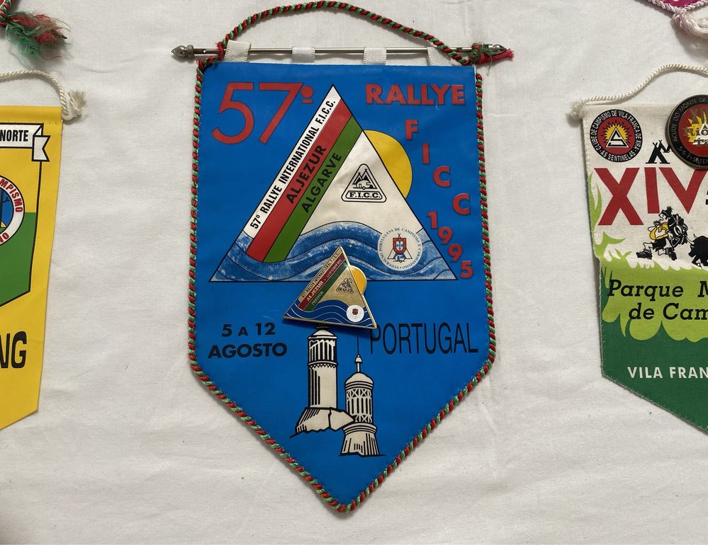 Galhardetes crachás diversos Clubes Campismo Acampamentos antigos