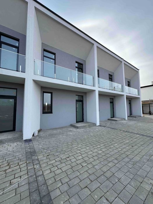 Продаж новозбудованих таунхаусів