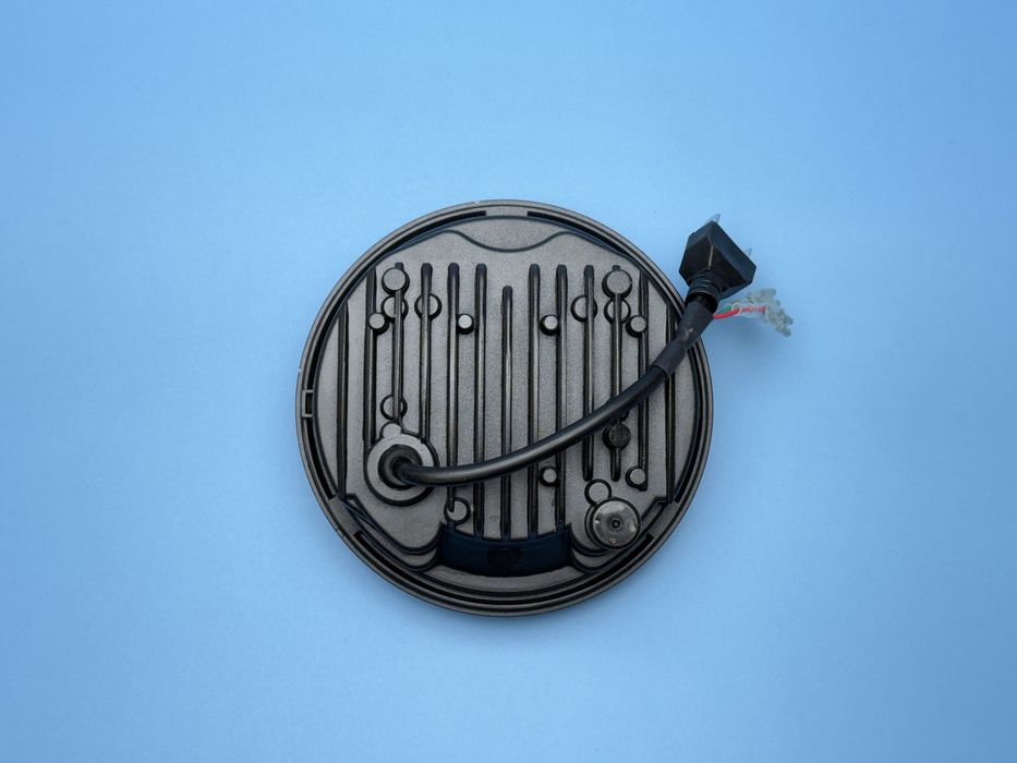 Светодиодные фары 15 см для ВАЗ 2103 2106 BMW Богдан Harley УАЗ оптика