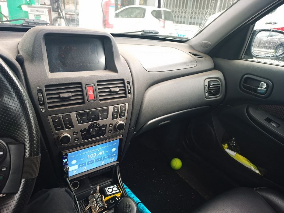 Nissan Almera comercial