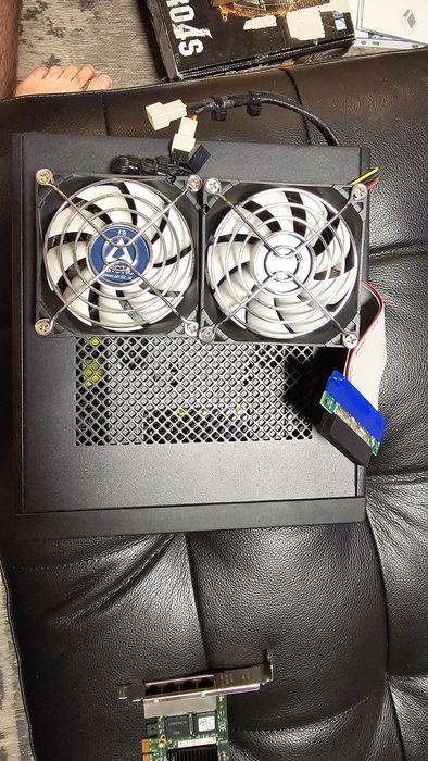 Chieftec microITX IX-CASE + ASUS H110I PLUS 2xLAN + Celeron
