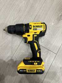 Шуруповерт Dewalt DCD778