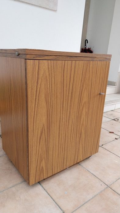 Movel com maquina de costura