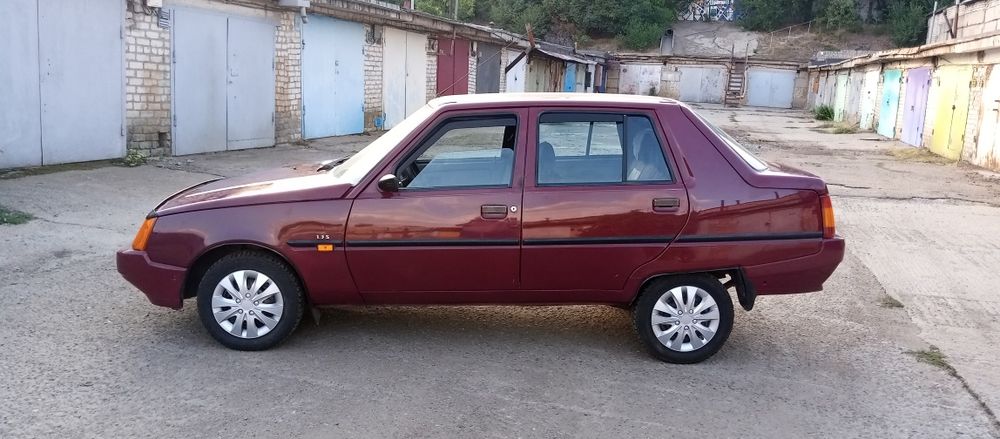 ЗАЗ славута  Люкс