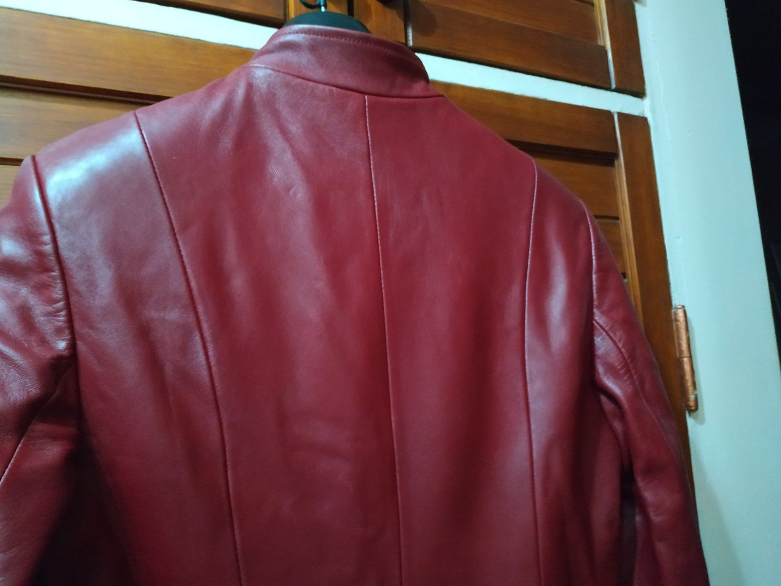 Весенняя кожаная куртка Новая размер 46