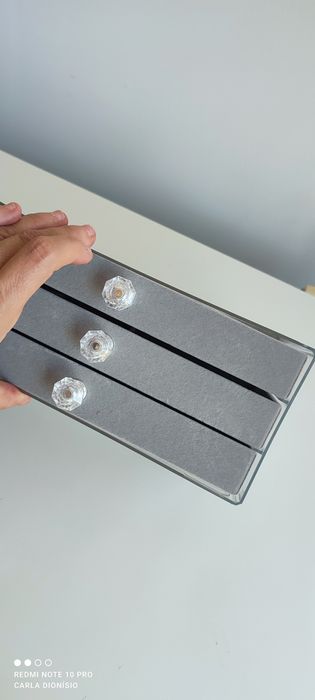 Caixa acrílica com 3 gavetas de veludo nova a estrear