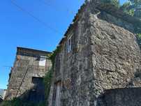 Moradia T3 + Moradia T1 + Terreno - Melgaço