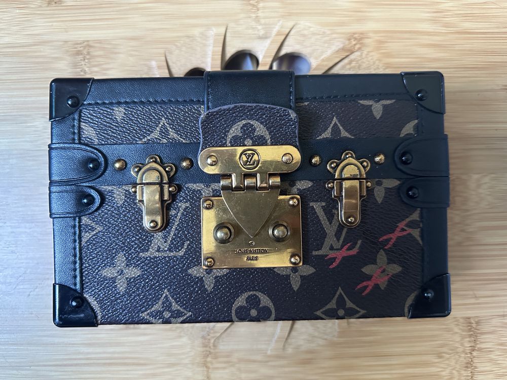 Louis Vuitton Petite Malle