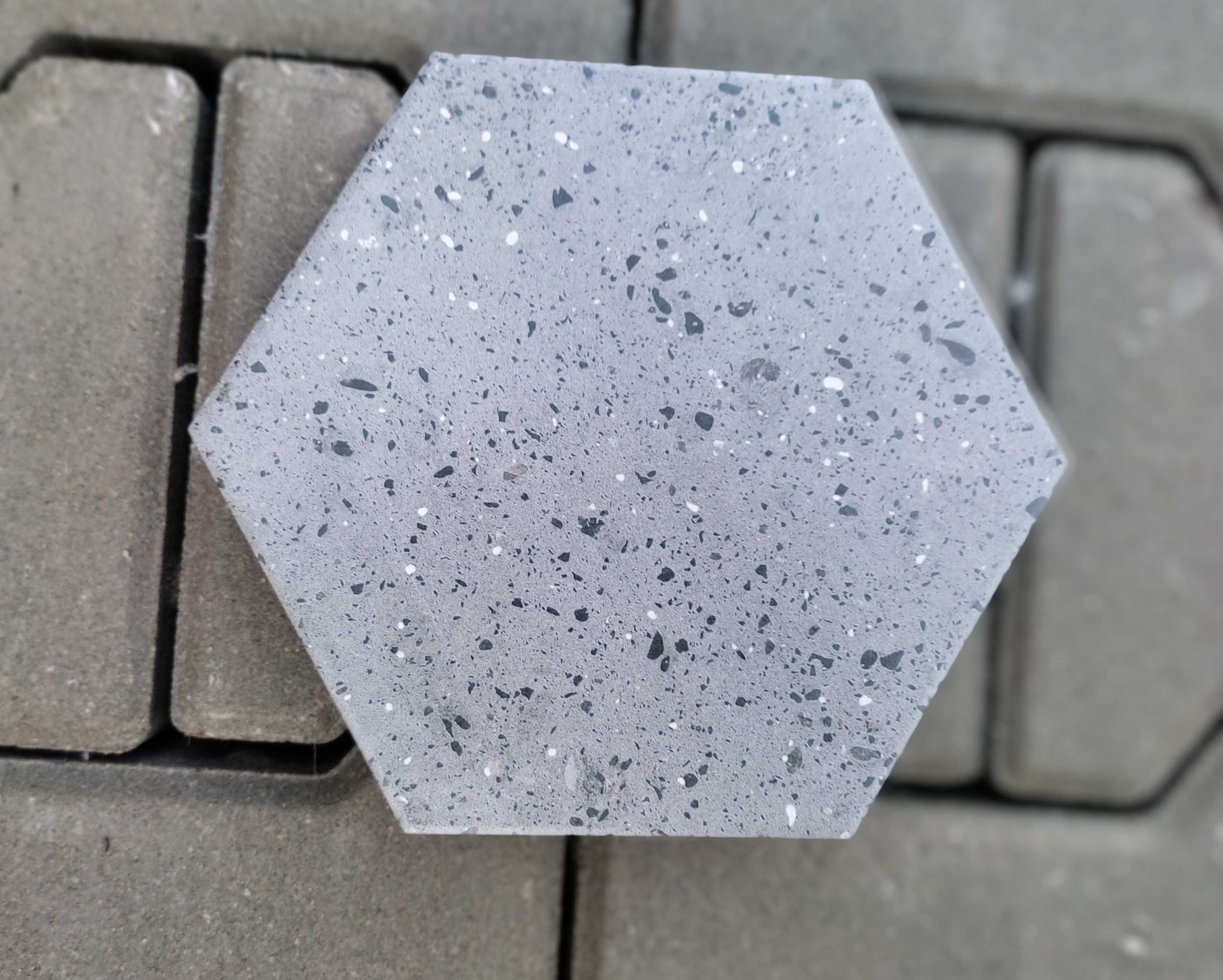 Gres szkliwiony INDUSTRIAL mat 19,8x17,1 cm - Gatunek 1