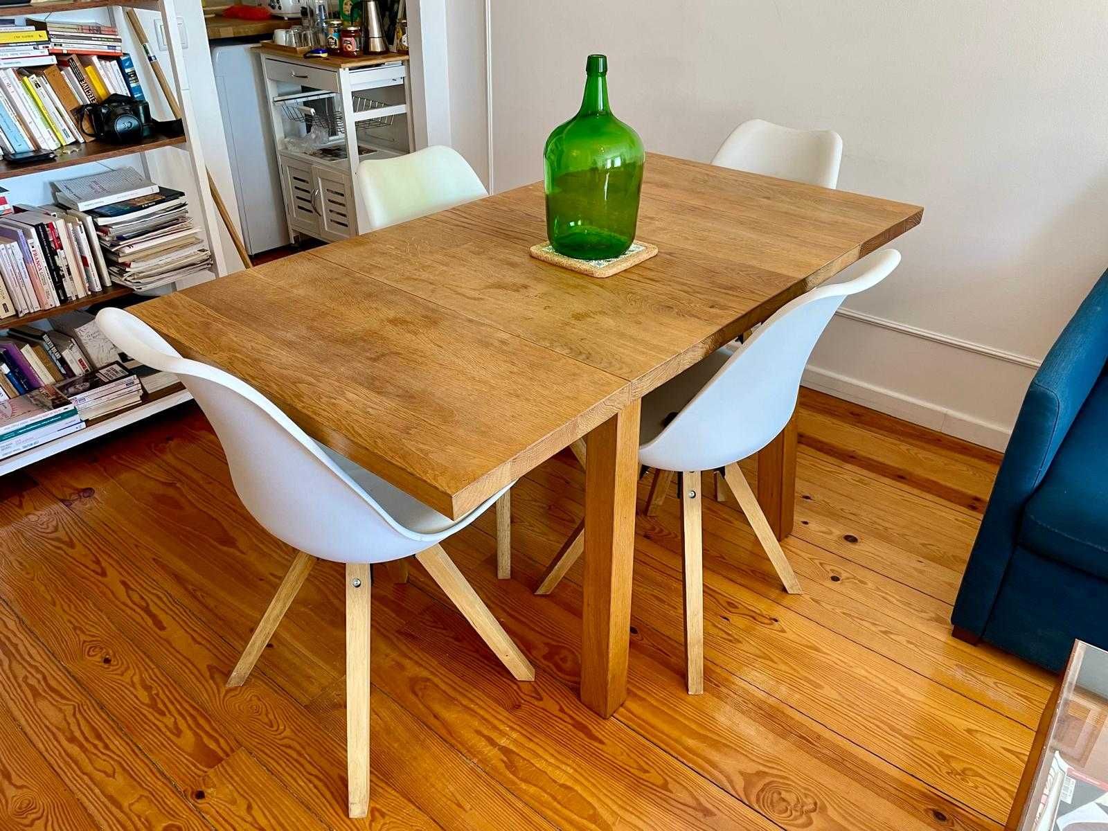 Mesa de Carvalho