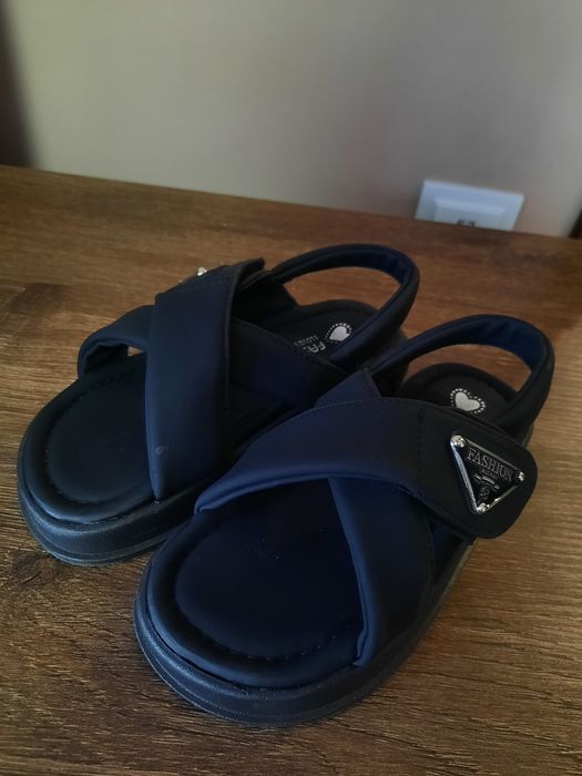 Стильні сандалі, босоніжки для дівчинки