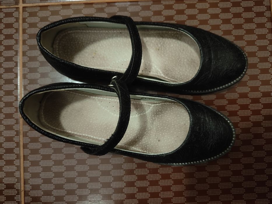 Туфельки для дівчинки 35 розмір