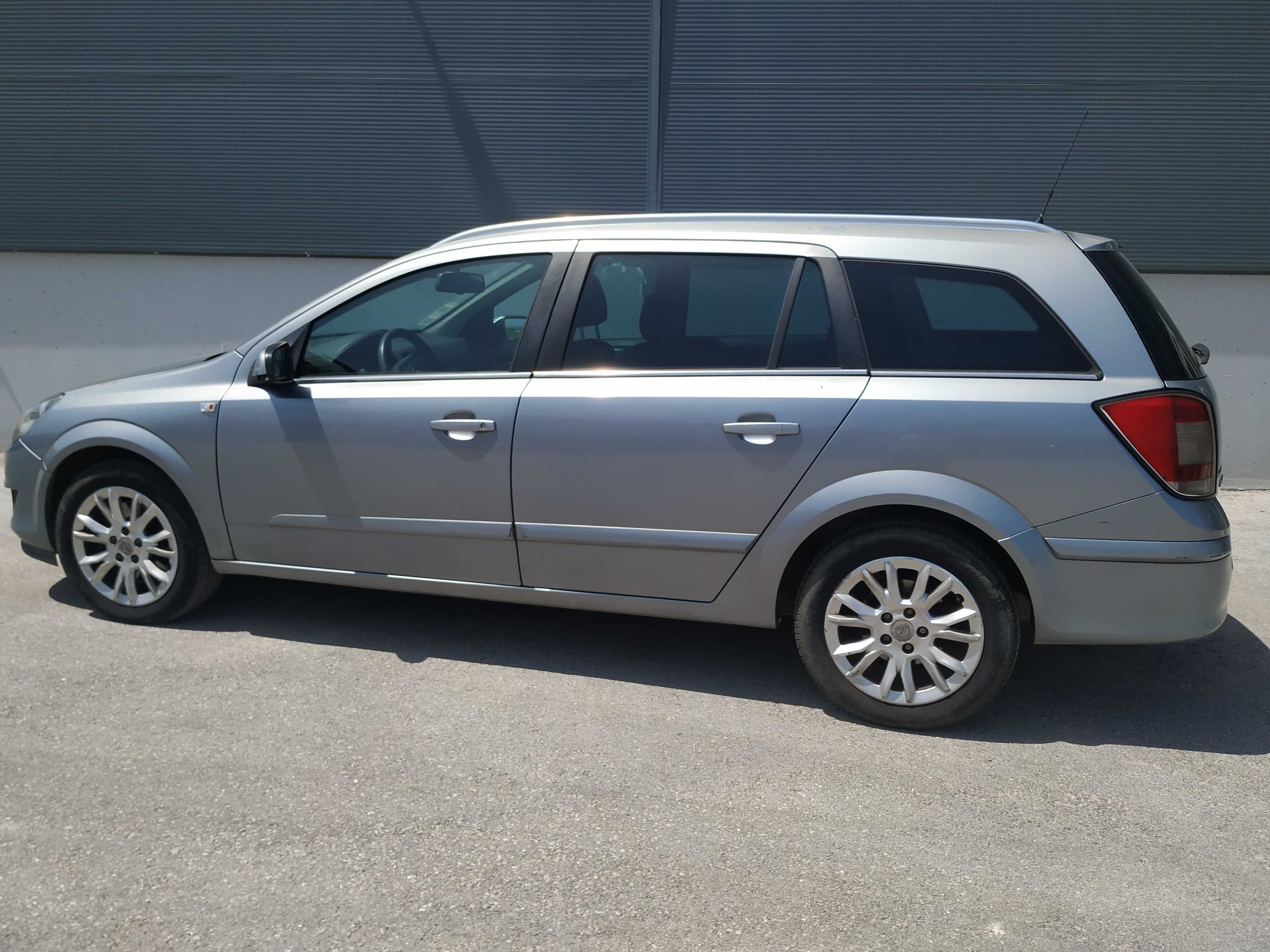 Opel Astra Caravan