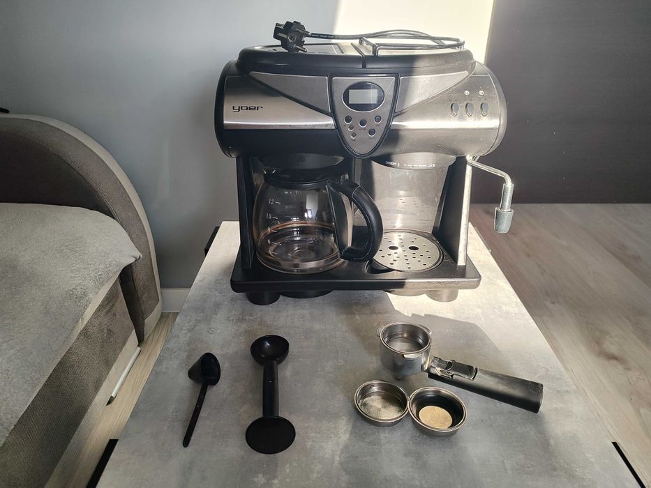 Ekspres do kawy Yoer - dwie funkcje + spieniacz mleka